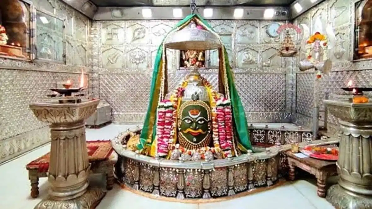 Shivling at Ujjain Temple for Pooja Services